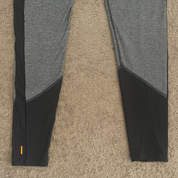 Lucy Black and Gray Two-Tone Active Wear Leggings - Picture 6 of 12